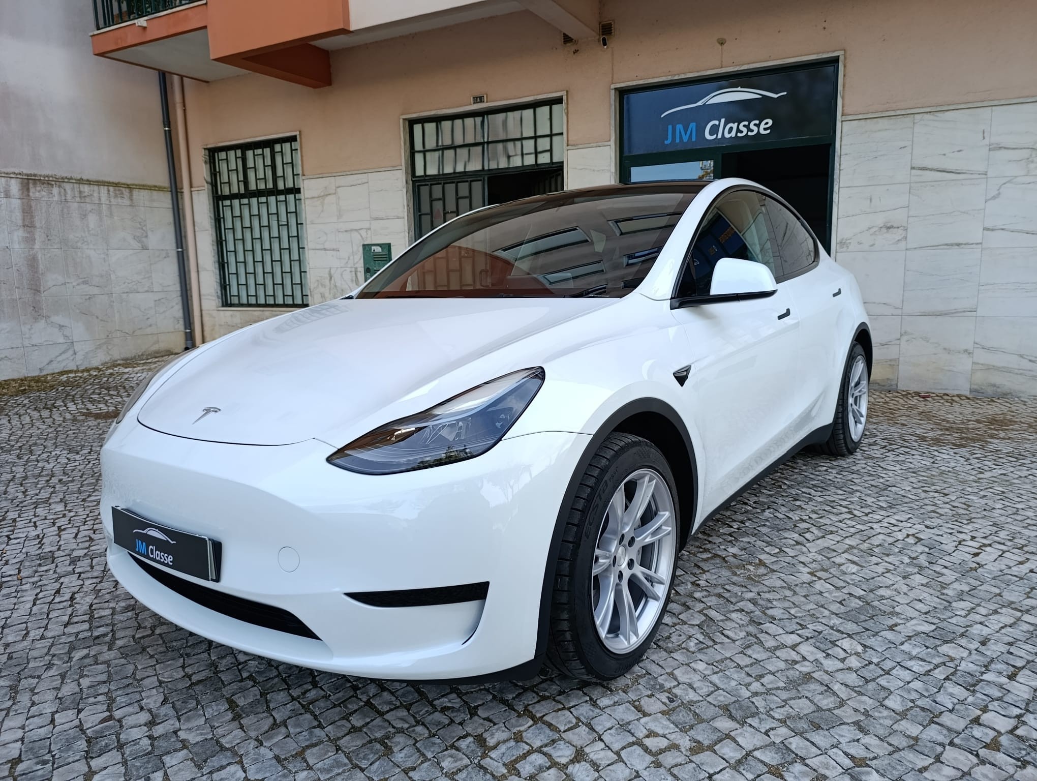 Tesla Model Y Tração traseira